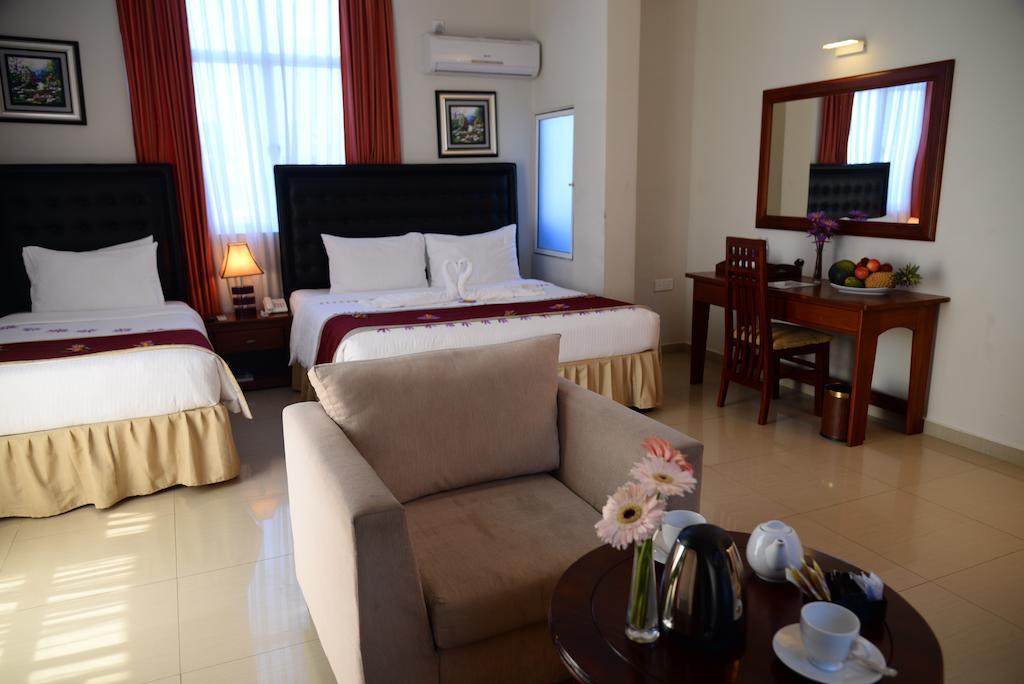 Lazaani Hotel Colombo Exterior foto
