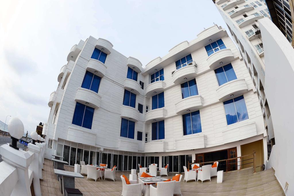 Lazaani Hotel Colombo Exterior foto