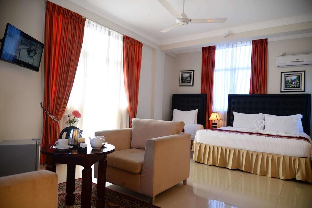 Lazaani Hotel Colombo Cameră foto