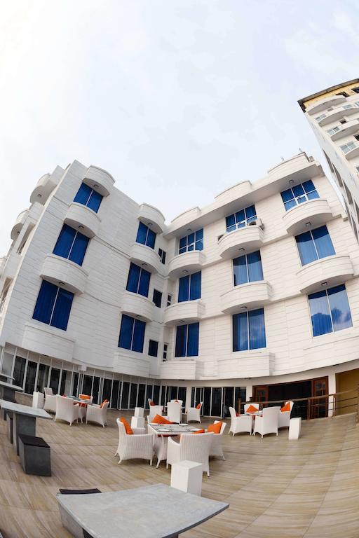 Lazaani Hotel Colombo Exterior foto