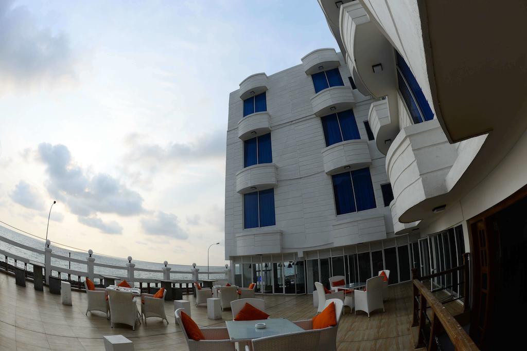 Lazaani Hotel Colombo Exterior foto